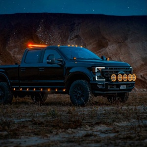 Proiector LED Siberia Night Ranger 7″, 80W, 6467 lm, rază 369m, 6000K, fascicul flood, lumină alb și chihlimbar, carcasă aluminiu negru, lentilă clar, suport inox, rezistent la apă și praf (IP67/IP69K), Strands