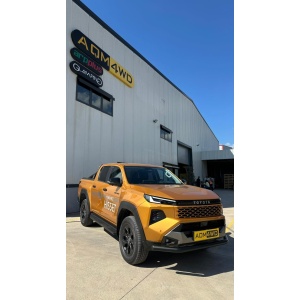 Designul robust al barei de protecție Tetri Plus PST20 pe vehiculul Toyota Hilux (2026+).