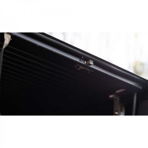 Închidere benă aluminiu OFD de 5'7" pentru Dodge Ram 1500 2009+, cu lumină integrată.