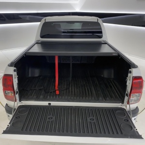Inchidere / rulou bena Toyota Hilux Double Cab (2006-2015) cu sine T-slot integrate SBACK S-Dizayn