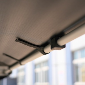 Marchiză auto CampTalk, 200 x 250 x 210 cm, acoperire 5 m², 10 kg, rezistent la apă, montaj rapid, compatibil cu orice mașină echipat cu bare transversale sau roof rack.