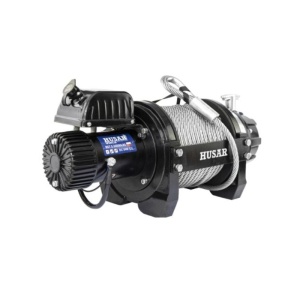 Vedere laterală a troliului Husar Winch, evidențiind motorul de 24V.