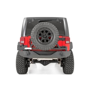 Bară spate Jeep Wrangler JK 2007 - 2018 cu suport pentru anvelope Rough Country Rock Crawler