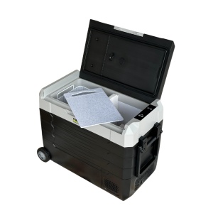Frigider auto portabil cu roti 46.7 L, cu compresor, alimentare 12V/24V/220V, Bluetooth, control digital, -20°C +20°C EMD4x4