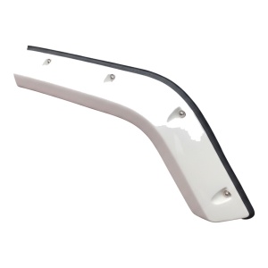Prim-plan cu un overfender Kut Snake de 50 mm, evidențiind sistemul de montaj, Toyota Land Cruiser 79 Single Cab.