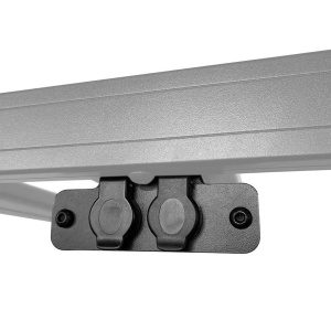 Punct de alimentare 12V universal cu 2 prize Hella pentru portbagaj Front Runner - Img 1