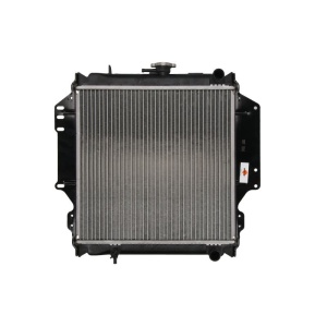 Radiator NRF pentru Suzuki Samurai (1988-2004), cu eticheta de identificare vizibilă în partea dreaptă.