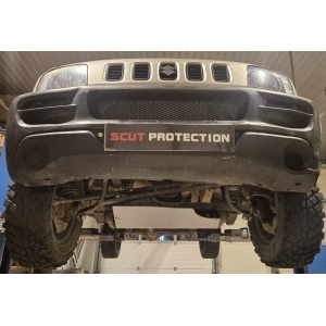 Scutul motor din aluminiu montat sub un Suzuki Jimny 1998-2018, vedere de jos.