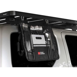 Set complet ustensile bucătărie camping & overlanding, 26 piese, cu husă suspendabilă Front Runner