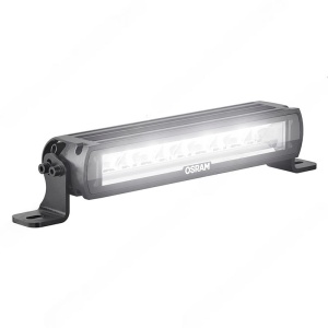 Vedere oblică a barei LED OSRAM FX250-CB, cu luminile aprinse.