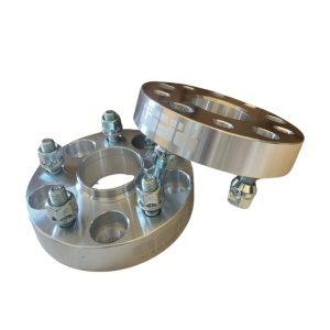 Flanșe distanțier 30mm 5x114.3 pentru Dacia Duster, cu șuruburi de prindere.