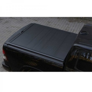 Vedere de sus a închiderii de benă OFD 5'7" pe un Dodge Ram 1500 2009+.