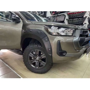 Overfendere Toyota Hilux Revo