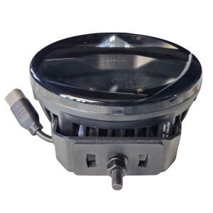 Vedere din spate a proiectorului LED 9″ FOR9T Dragon Drive, cu sistem de prindere și cablu.