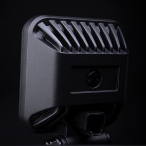Proiector LED Dark Knight Hardcore 36W, 3645 lm, rază 66 m, 5000K, fascicul Flood, DT2, aluminiu negru, policarbonat, rezistent la apă și praf (IP68/IP69K), Strands