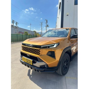 Bară protecție față Glo Ctiy AQM4WD PST24 montată pe Toyota Hilux (2026+).