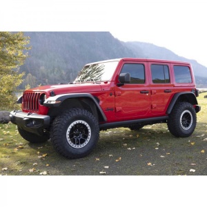 Profil lateral al Jeep-ului Wrangler JL cu overfenderele WF1.