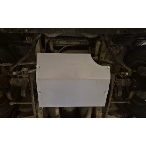 Scutul motor din aluminiu complet montat sub Suzuki Jimny 1998-2018.