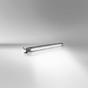 Bara LED Osram VX500-SP pornită, cu fasciculul său puternic de lumină.