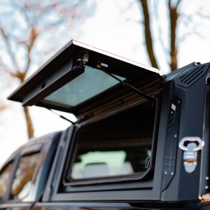 Hardtop din aluminiu Ford Ranger T6 / T7 / T8 (2012-2021) cu usi laterale din sticla Explore4x4