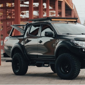 prag lateral mitsubishi l200