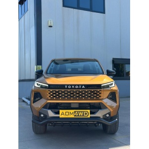 Bară de protecție AQM4WD PST30 pe Toyota Hilux (2026+), prezentare frontală completă.