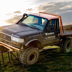 Experiență Off-Road cu Mitsubishi L200 și Toyota Extrem - Aventură Controlată, Adrenalină și Siguranță pe Circuitul Academiei Titi Aur
