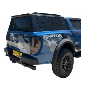 Hardtop negru pentru Ford Ranger, Wildtrak, Raptor (2023-2025), cu uși laterale rabatabile fără geam, panouri laterale exterioare multifuncționale, hayon cu geam fumuriu securizat rabatabil și geam frontal culisant AQM M80 - Img 3