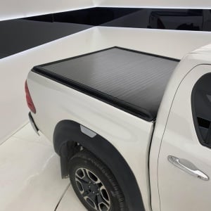 Inchidere / Rulou bena Toyota Hilux 2015+ cu sine T-slot integrate SBACK S-Dizayn