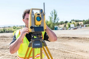Statiie totala seria Topcon DS-200 