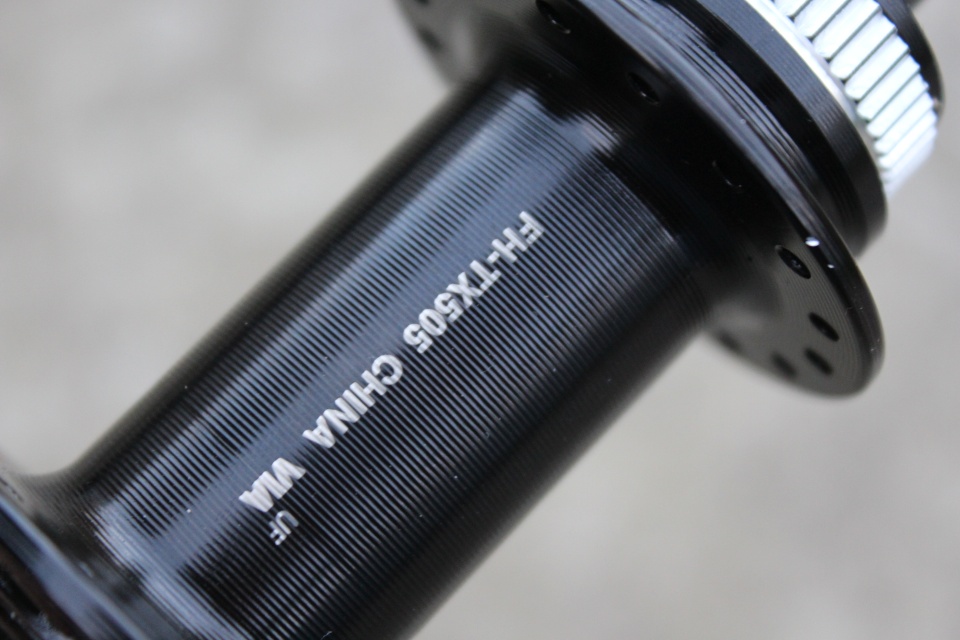 Shimano TOURNEY FH-TX505 Center-Lock butuc spate + QR - 32gauri