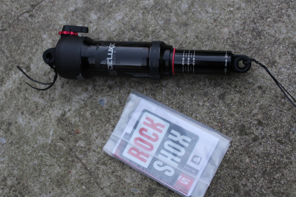 パーツ ROCKSHOX DELUXE SELECT+ 230X60 RockShox Super Deluxe Select+ DebonAir 230x60 Rear Shock Air