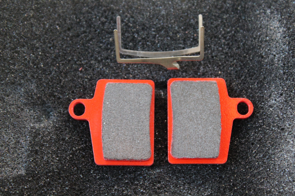 Pastiglie Freno A Disco In Ceramica Noah And Theo (2 Pz) Per Hayes Stroker, RYDE, Radar, Dyno – Compatibili E Performanti