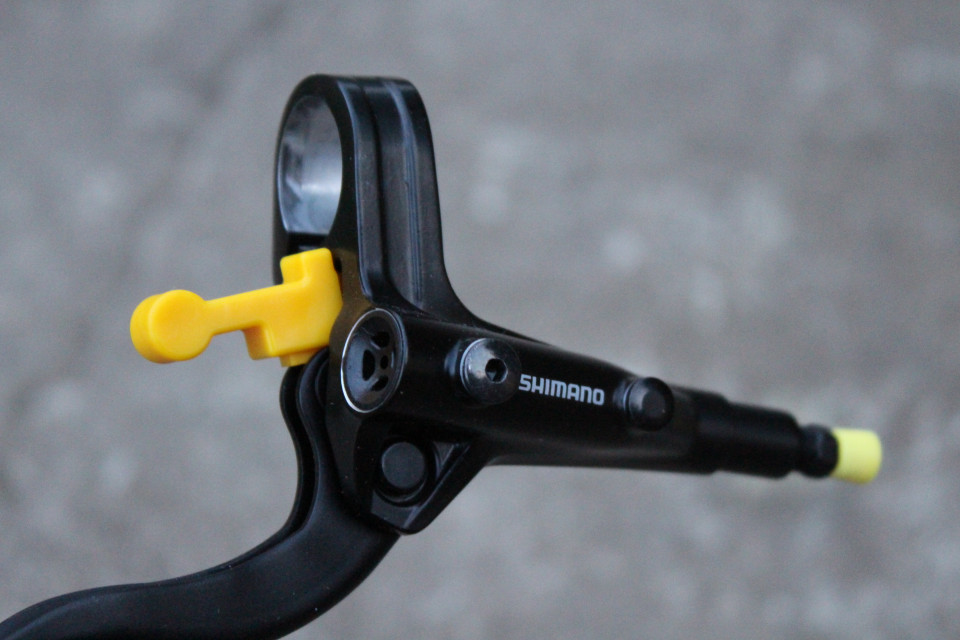 Shimano MT420 4-piston disc frane set complet + adaptoare IS J-Kit