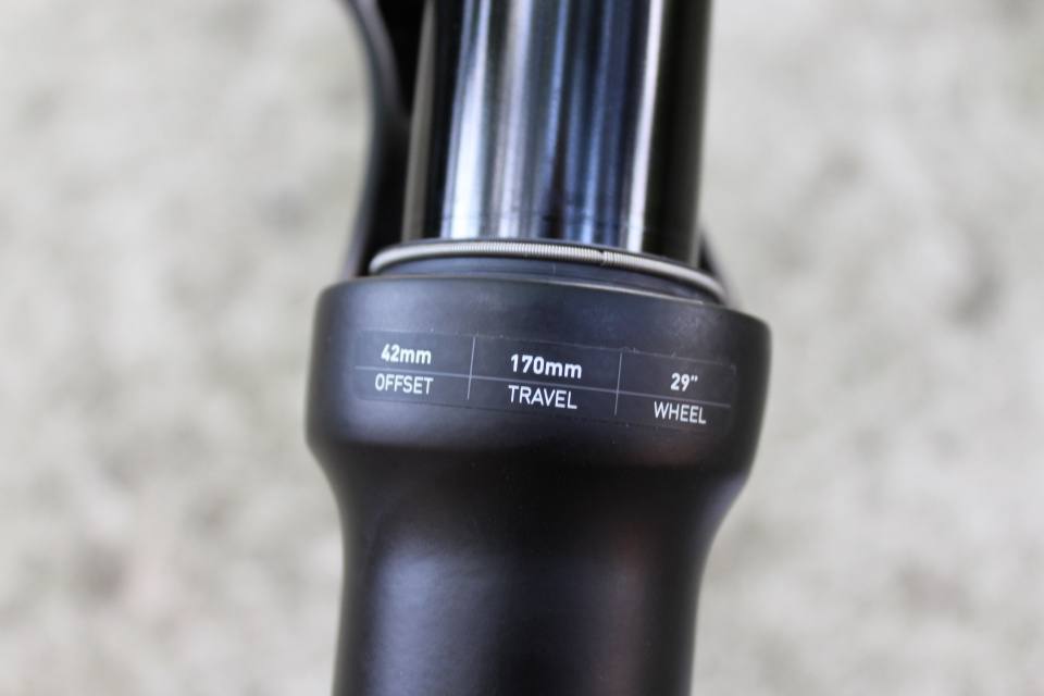 RockShox Lyrik Select RC 29″ DebonAir 170mm Boost 15X110mm Tapered