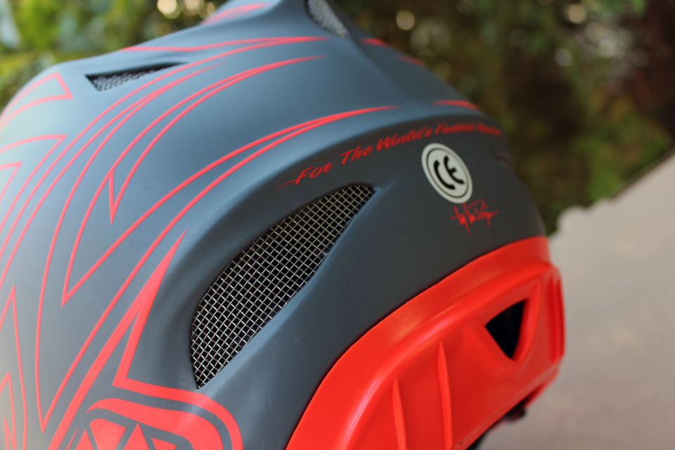 Troy Lee Designs D3 Fiberlite Spiderstripe Red Fullface - Medium