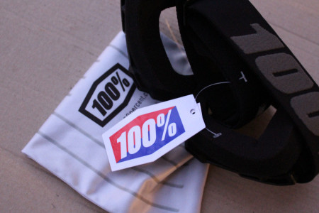 100% Strata 2 Stealth Black - Goggle Clear Lens + sticker - Img 5