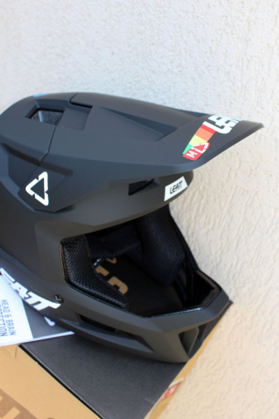 Leatt 1.0 Gravity - Fullface casca MTB - Medium(57-58cm) - Img 5