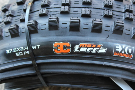 Maxxis Shorty 27.5x2.40" TR EXO 3C MaxxTerra 60 Folding - Img 3