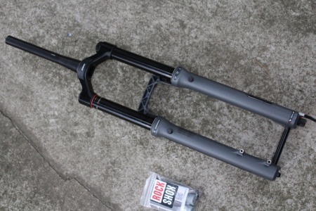 RockShox ZEB Ultimate Charger 3 RC2 29" DebonAir+ 190mm Tapered Boost furca telescopica - Img 2