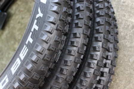 Schwalbe Big Betty E-50 Addix TwinSkin 26x2.40 - sarma - Img 3