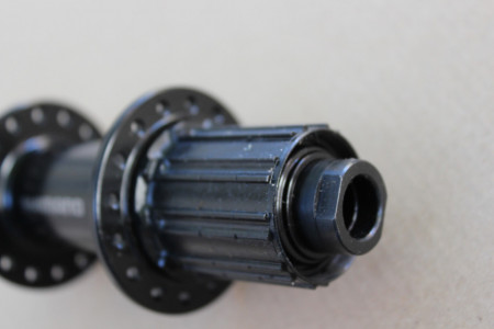 Shimano FH-MT400 Center-Lock butuc spate 12x142mm - 32gauri - Img 4