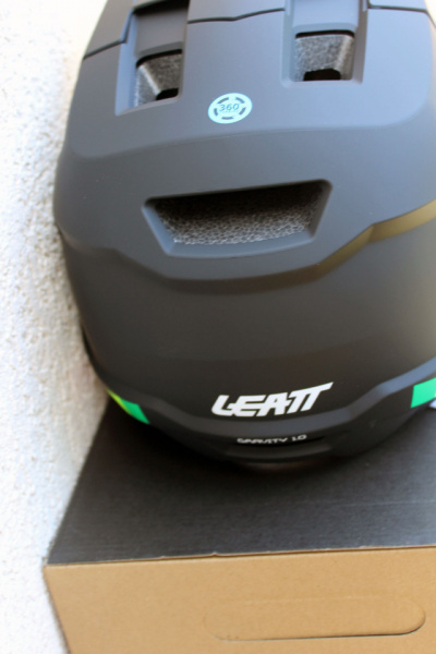 Leatt 1.0 Gravity - Fullface casca MTB - Medium(57-58cm) - Img 6