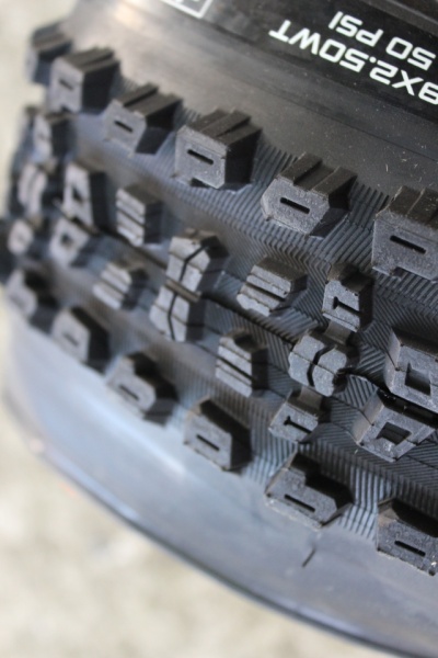 Maxxis Aggressor Dual EXO Protection WT TR 29x2.50 - Img 3