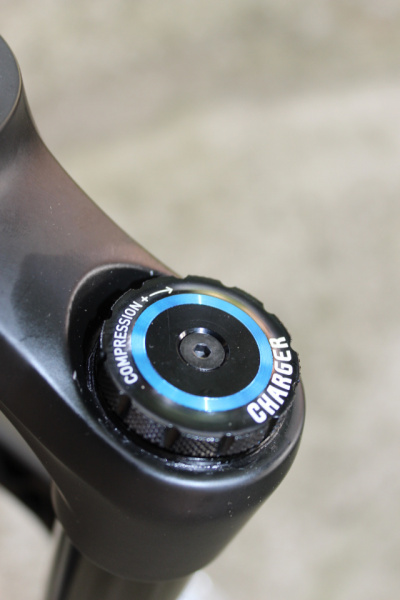RockShox Lyrik Select RC 29″ DebonAir 170mm Boost 15X110mm Tapered - Ax Maxle Ultimate - Img 8