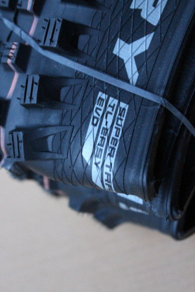 Schwalbe Magic Mary Evo 27.5x2.40 Addix Soft - Super Trail DH TL-Easy - Img 5