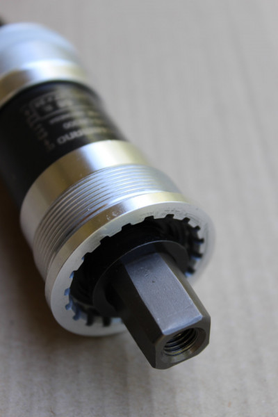 Shimano BB-UN300 monobloc rulment, ax patrat 113mm/68mm - Img 4