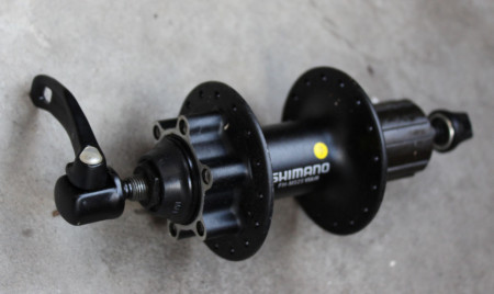 Shimano Deore M525A Disc butuc spate + QR alu - Img 3