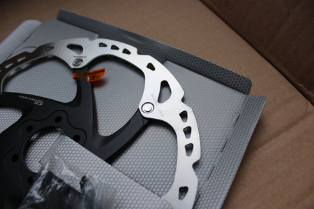 Shimano SM-RT86 XT Ice Technology - 203mm disc rotor - Img 3