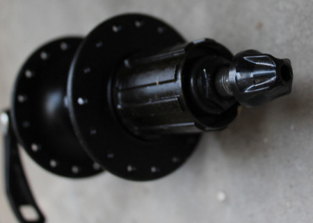 Shimano Deore M525A Disc butuc spate + QR alu - Img 4